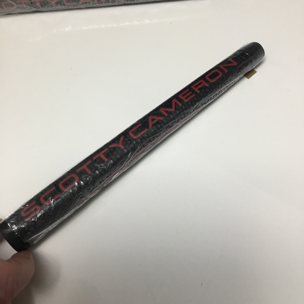 Scotty Cameron Matador Mid-Size Grip Black Red New In Bag 100% AUTHENTIC